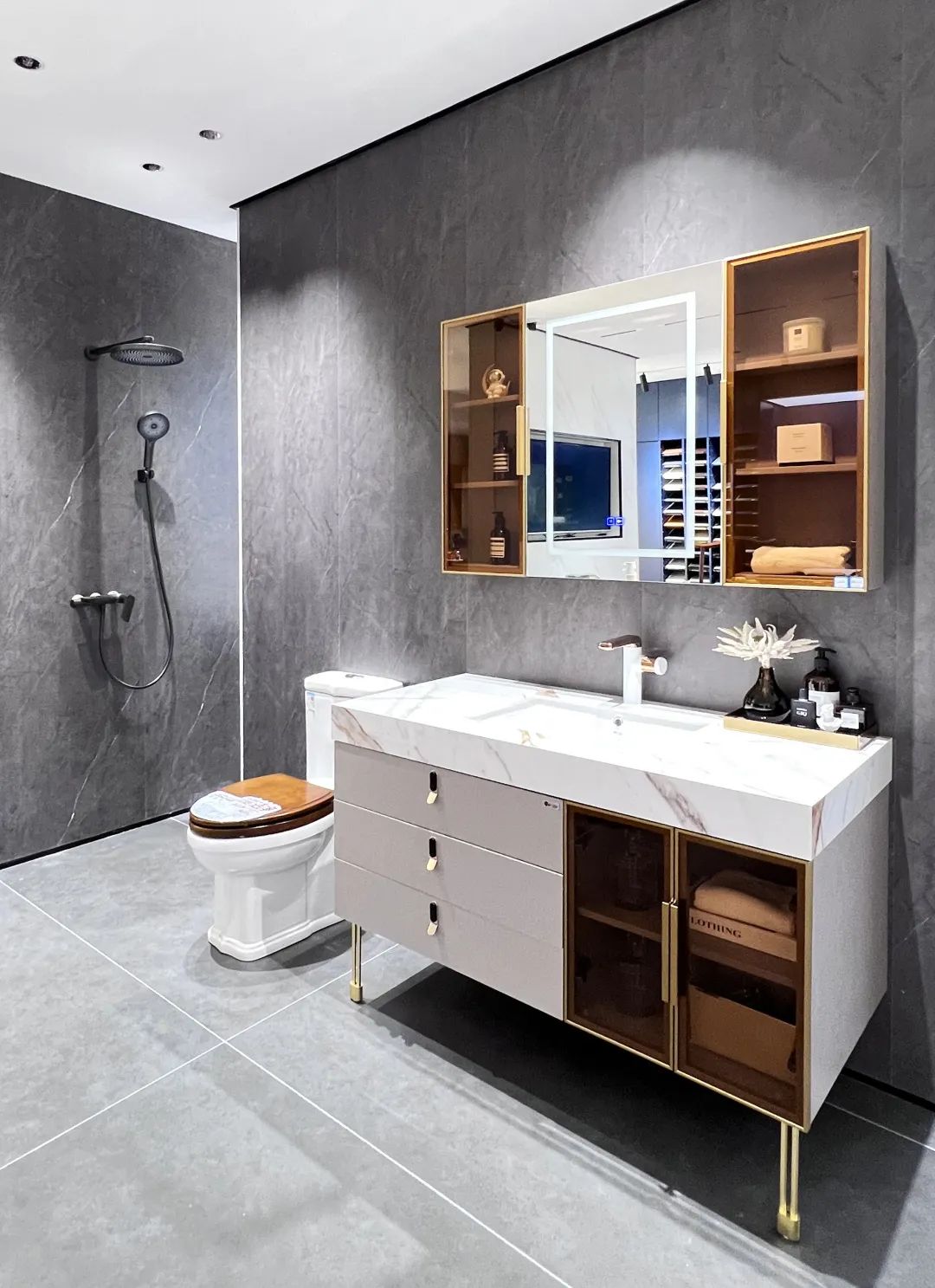 1671427206846721.jpg 東鵬整裝衛浴云南曲靖店:健康升級,營造人居場景9.jpg