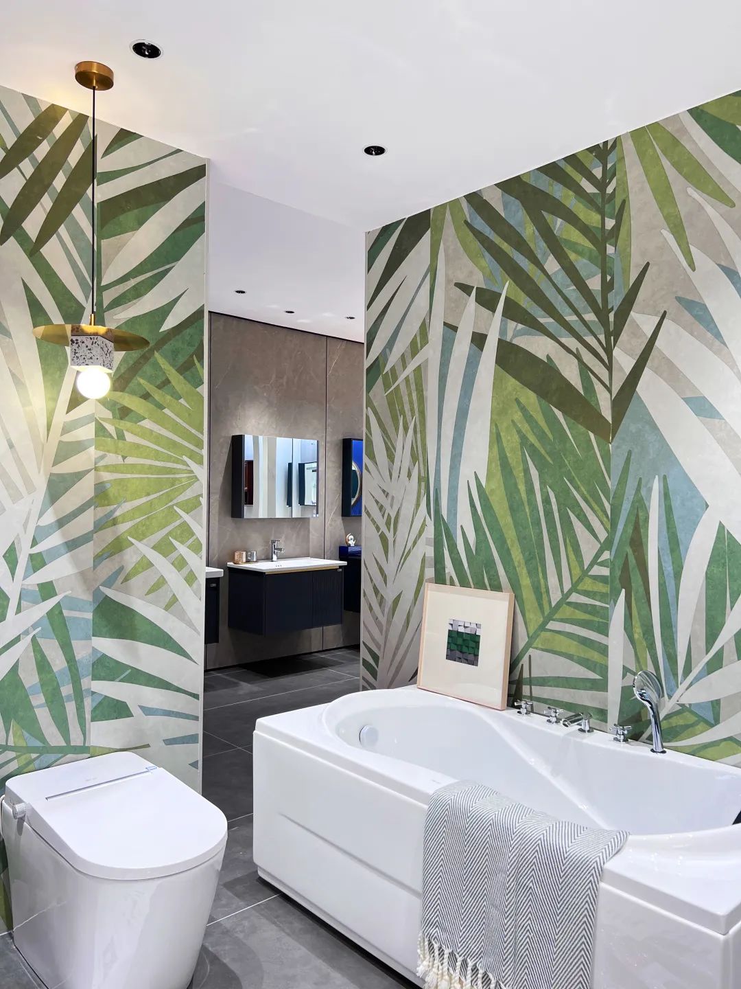 1671427212353348.jpg 東鵬整裝衛浴云南曲靖店:健康升級,營造人居場景10.jpg