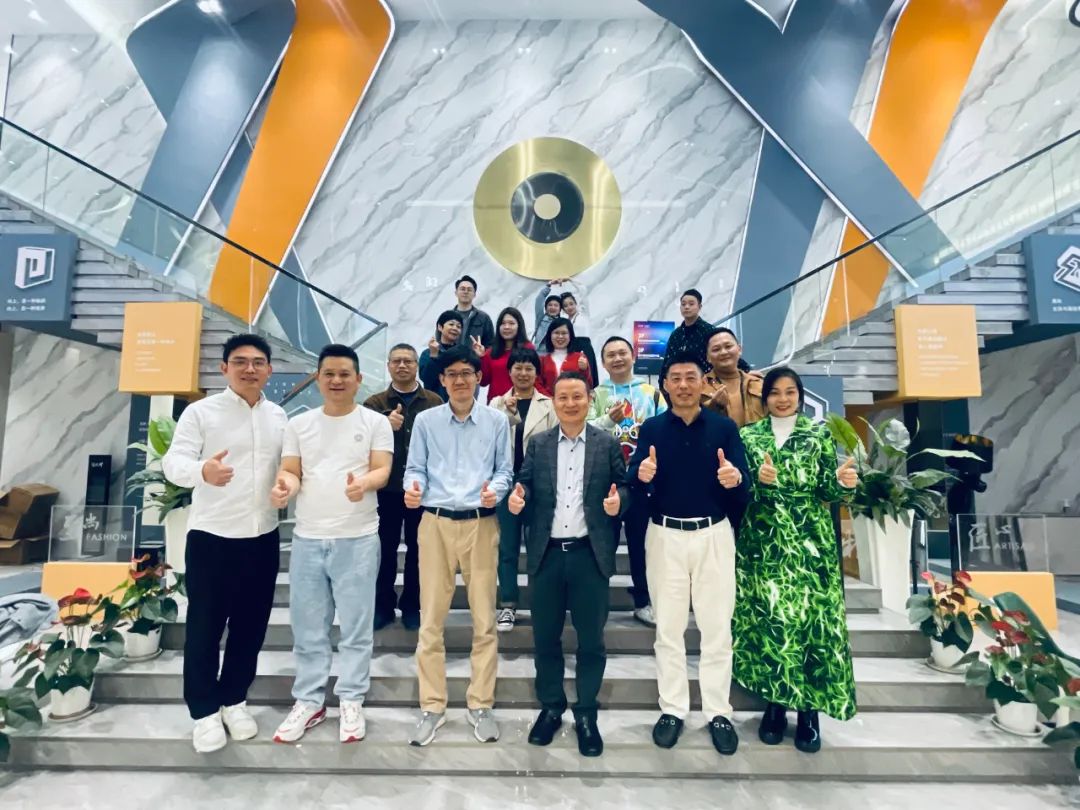 1704962396312847.jpg 640.jpg